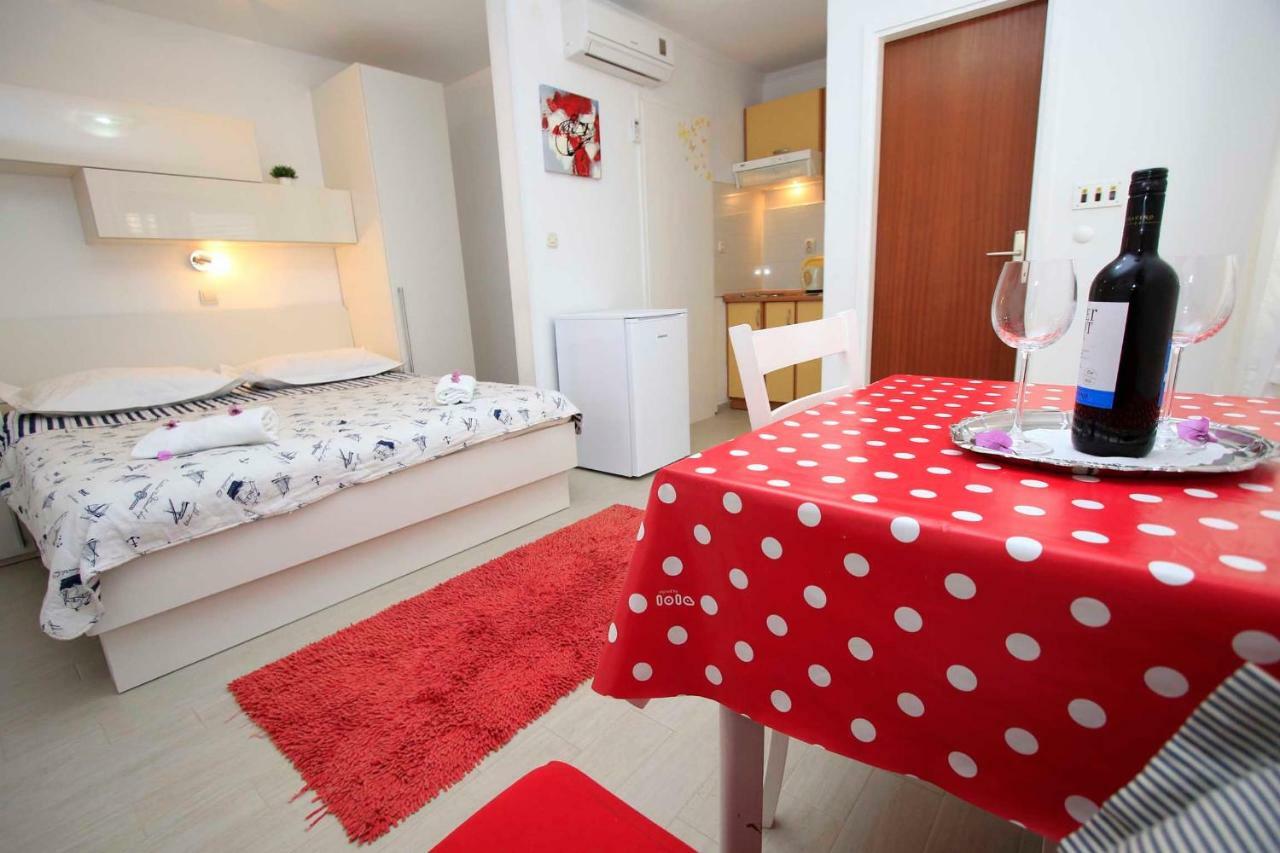 Apartmani Ivona&Ivo Makarska Exterior foto