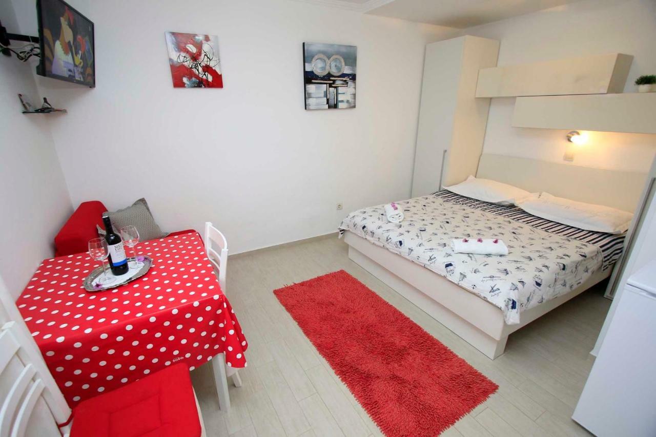 Apartmani Ivona&Ivo Makarska Exterior foto