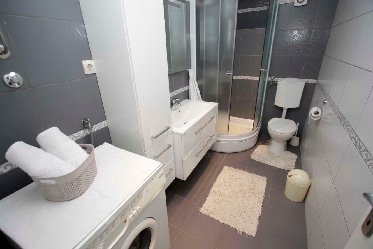 Apartmani Ivona&Ivo Makarska Exterior foto
